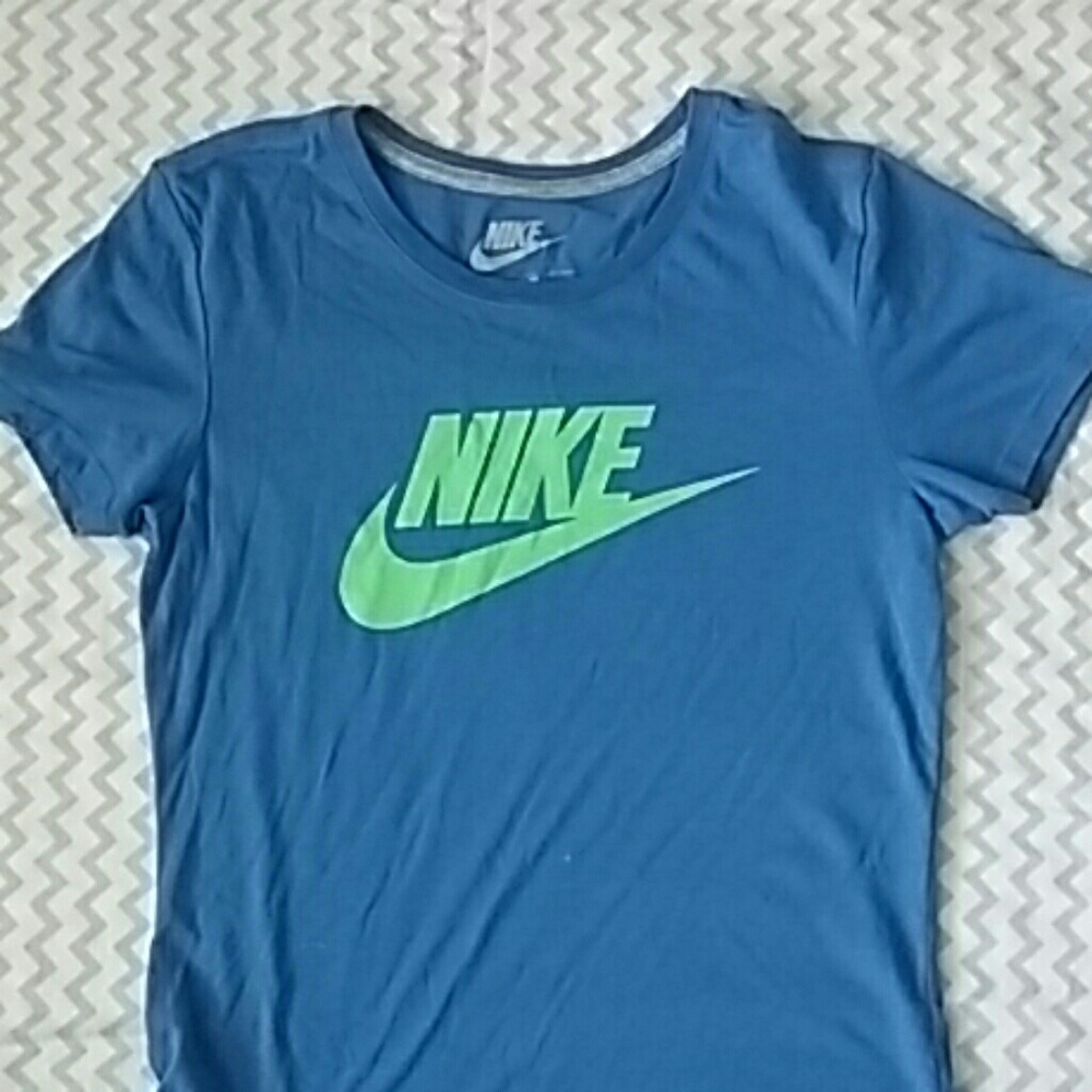 Nike shirt